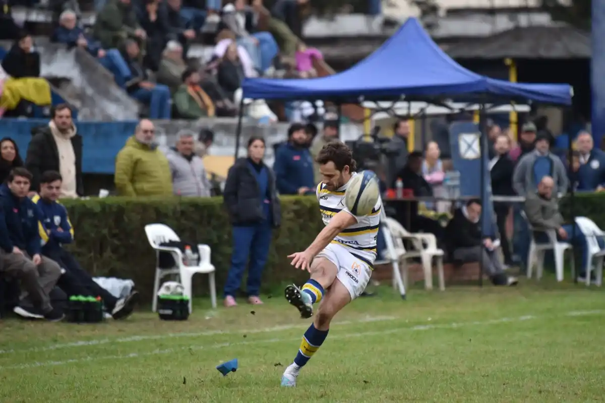 PRECISIÓN. Sánchez le aportó 17 puntos a la victoria por 42-21 de Lawn Tennis sobre Old Lions. Foto: Inés Quinteros Orio - LA GACETA