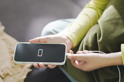 ¿Tu batería se agota rápido? Tal vez estás cometiendo estos errores al cargarlo