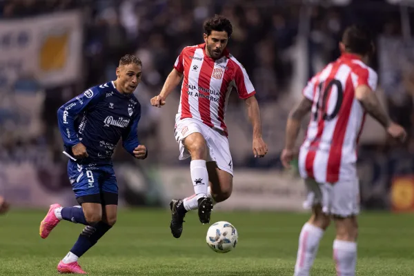 San Martín de Tucumán jugó el mejor partido del torneo, superó a Quilmes de principio a fin y es líder