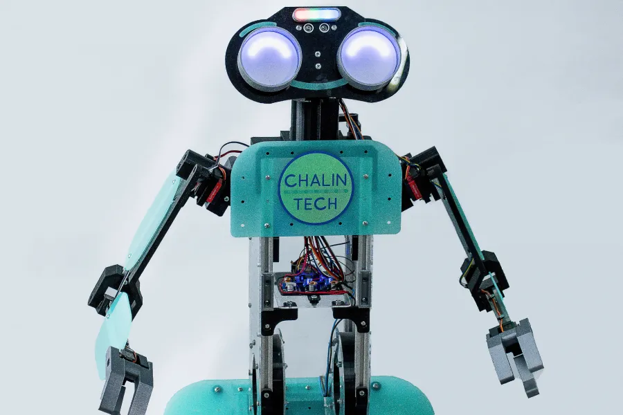 UN ROBOT ARGENTINO.  Papert, un robot humanoide que enseña contenido creado por Chalin Tech, visitará Concepción. / PRENSA CHALIN TECH.