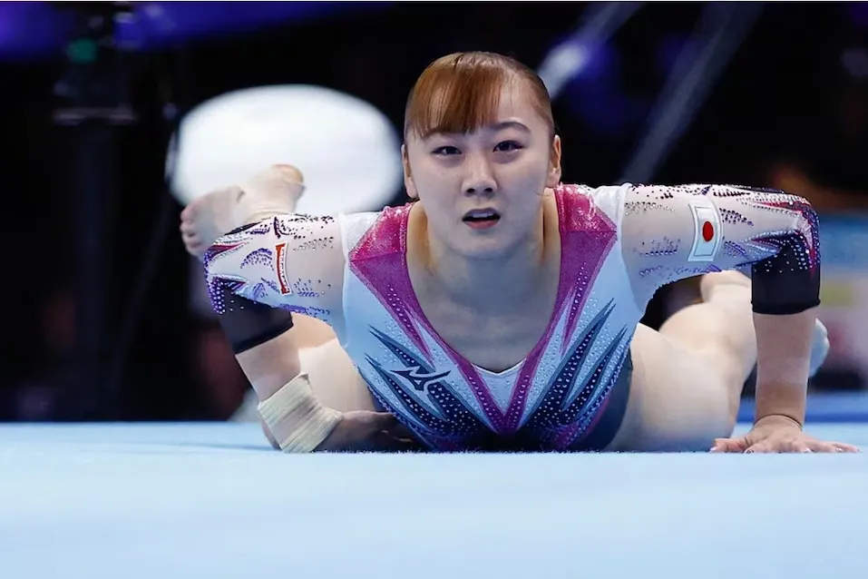 Juegos Olímpicos París 2024: el increíble motivo por el que expulsaron a una estrella de la gimnasia japonesa