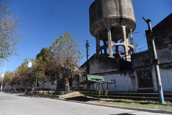 En los galpones de Tafí Viejo quedan cerca de dos millones de kilos de alimentos, dijo Federico Masso