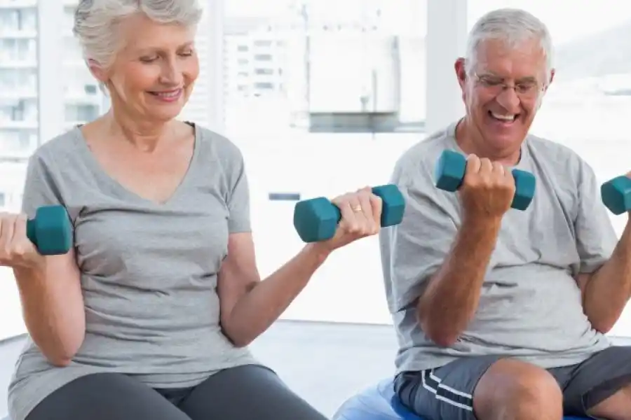 Los ejercicios de fuerza son recomendables para todas las edades.