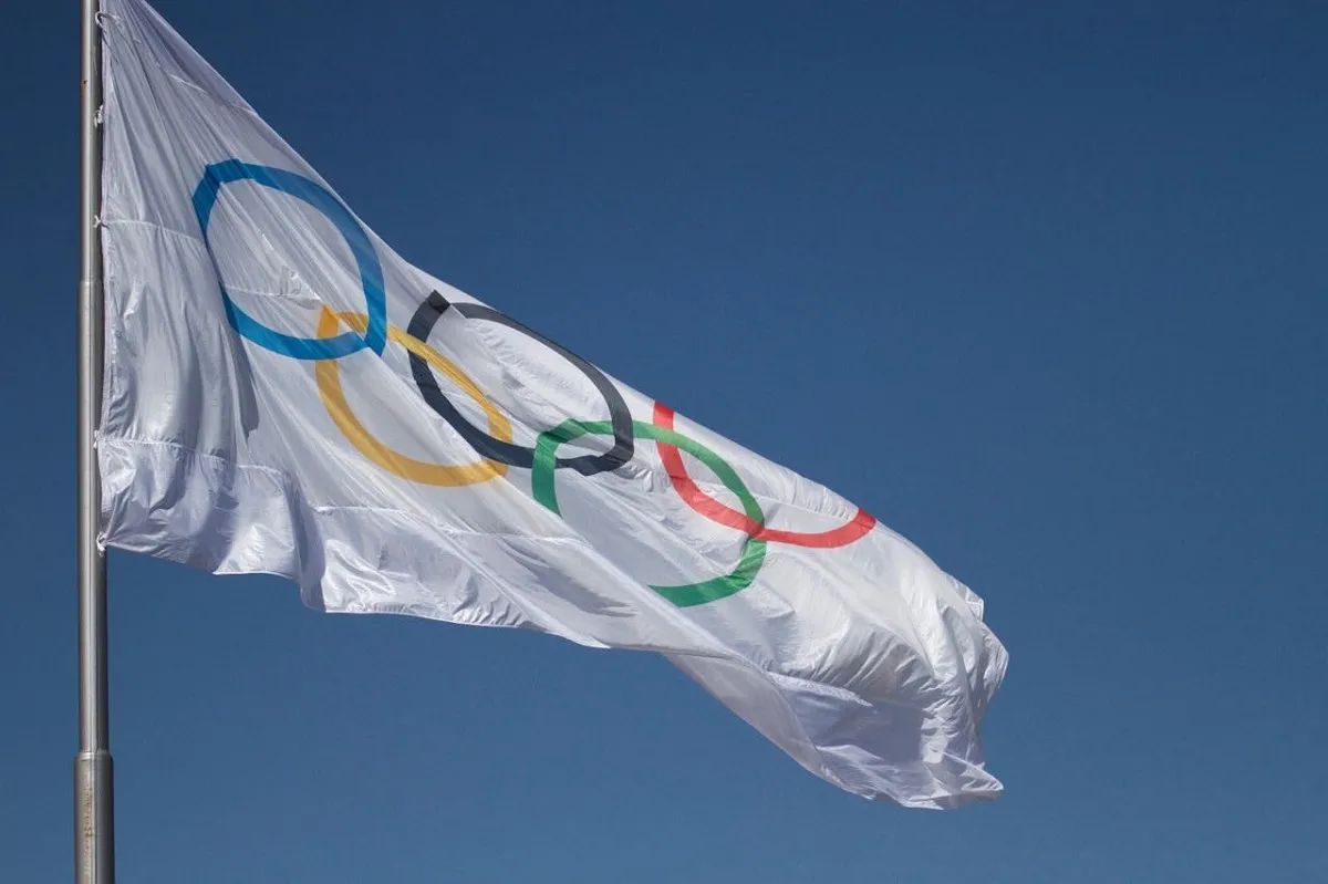 GRAN HISTORIA. La bandera olímpica original no apareció hasta antes de los Juegos de Sidney 2000.