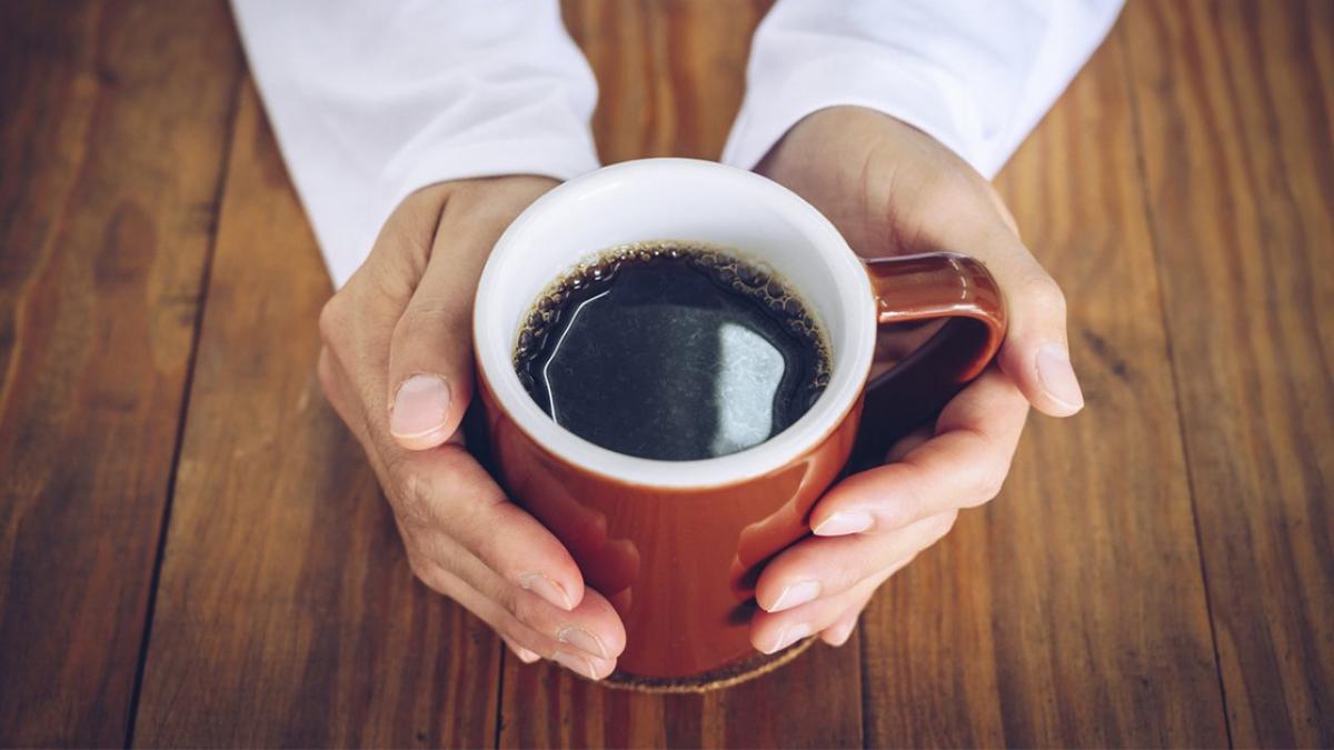 El café puede elevar nuestros niveles de azúcar en snagre si no hemos dormido bien.