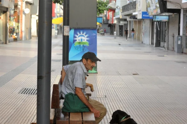 La capital expulsa a los jóvenes y es hoy la localidad más envejecida de Tucumán