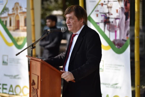 La singular encrucijada de ser científico y libertario