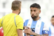 Pese a su deseo, Otamendi explicó por qué no jugará en River y comparó su situación con la de Di María