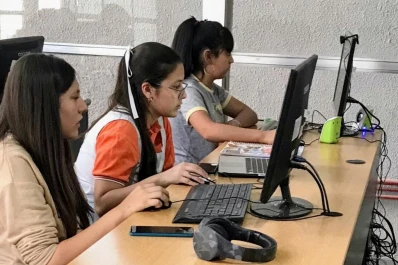 Iniciativa para formar chicas programadoras