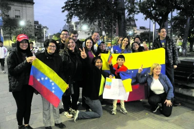 Venezolanos se reunieron en Tucumán y cargaron contra Maduro