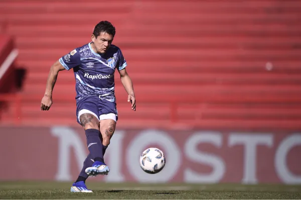 Con goles de Pulga Rodríguez y Peruzzi, Atlético Tucumán venció 2-0 a Barracas Central