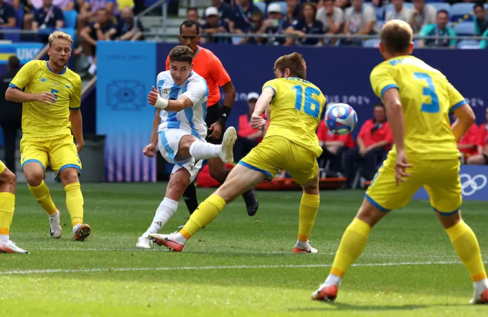 Argentina venció 2-0 a Ucrania y se clasificó a los cuartos de final de los Juegos Olímpicos