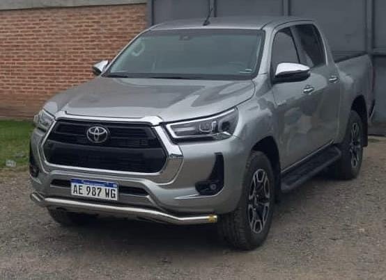 LA SEGUNDA. La Toyota Hilux que fue robada de Laprida al 500.