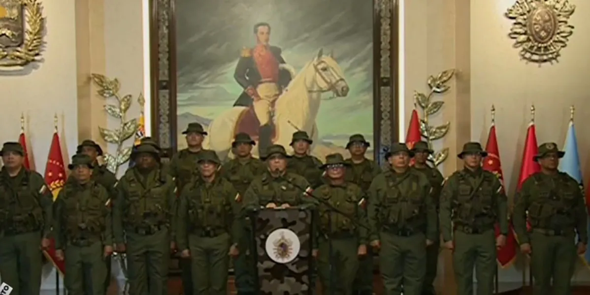 El ministro de defensa de Maduro, Vladimir Padrino Lopez dice que estamos en presencia de un golpe de Estado fraguado por la derecha