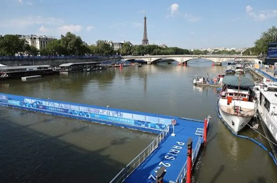 Por el estado de las aguas del río Sena, cancelaron la prueba masculina de triatlón de los Juegos Olímpicos