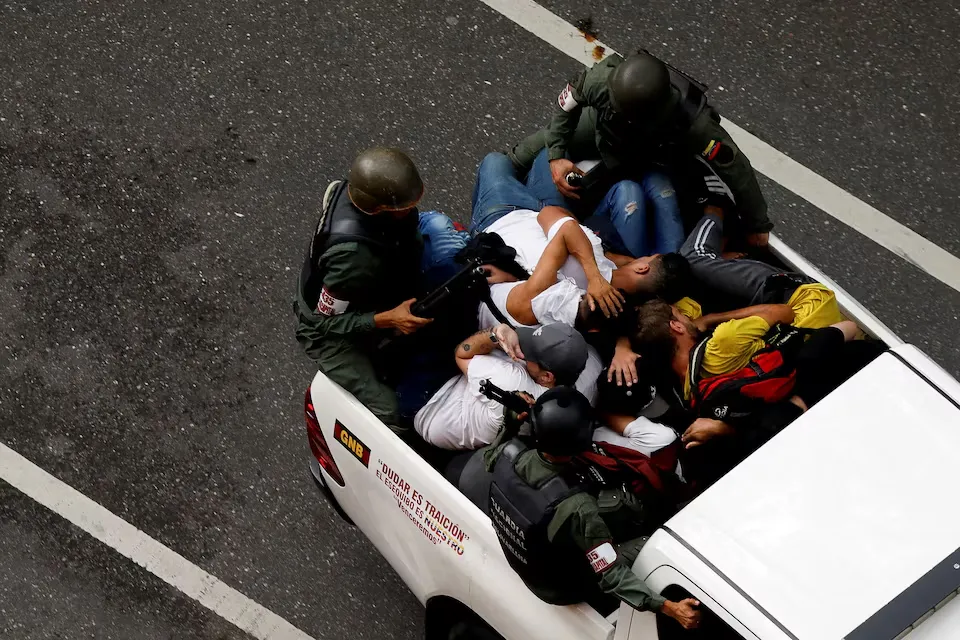 Protestas en Venezuela: al menos 12 fallecidos y más de 700 detenidos
