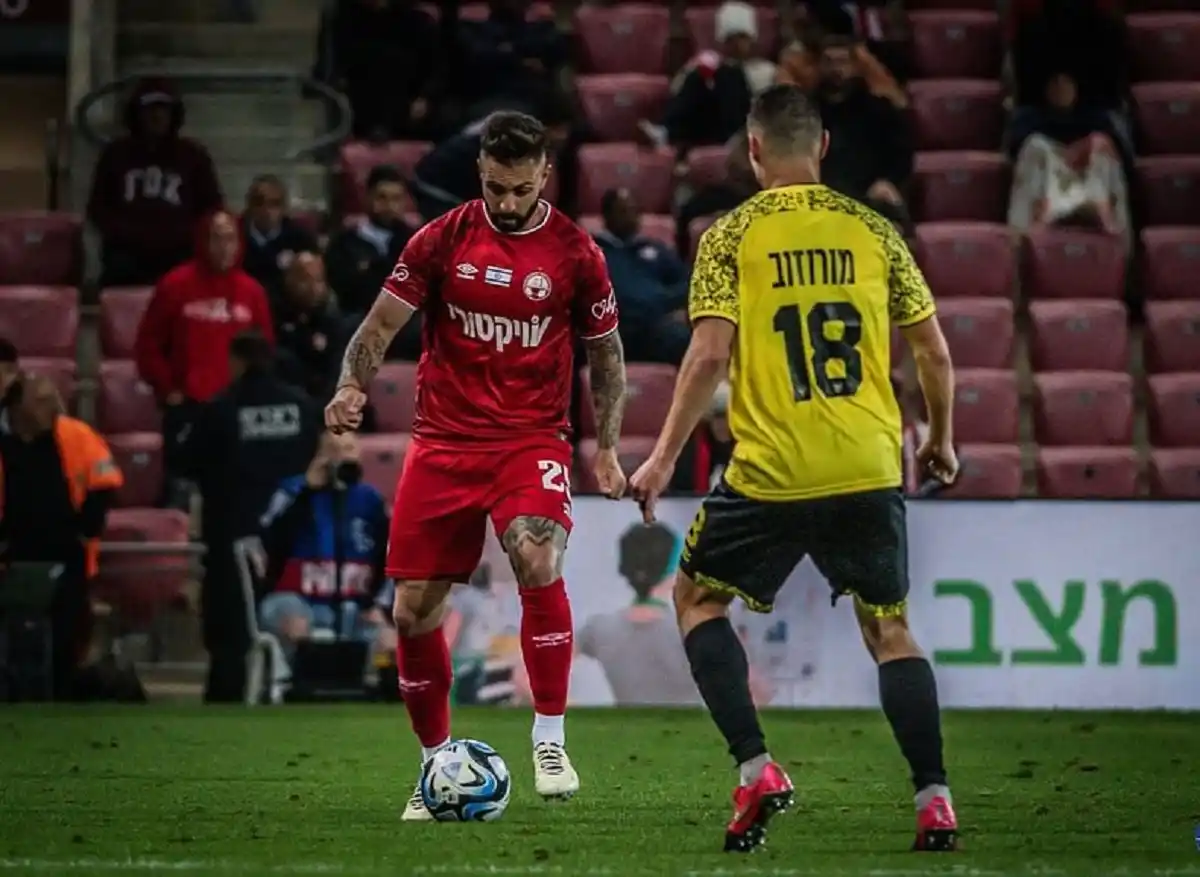 EN ISRAEL. Levi aseguró que disfrutó de lo futbolístico, pero padeció las consecuencias de la Guerra.