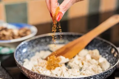 Alerta de la Anmat por el consumo de un popular condimento que representa un riesgo para la salud