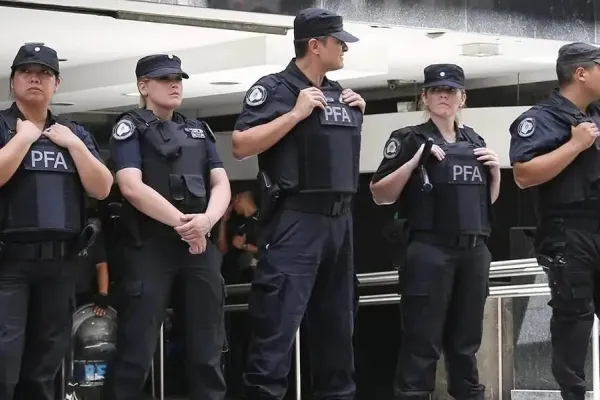 Cuánto cobrará la Policía Federal Argentina en agosto de 2024 con el aumento confirmado