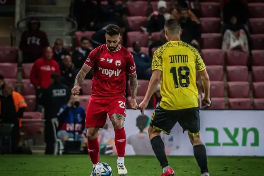 EN ISRAEL. Levi aseguró que disfrutó de lo futbolístico, pero padeció las consecuencias de la Guerra.