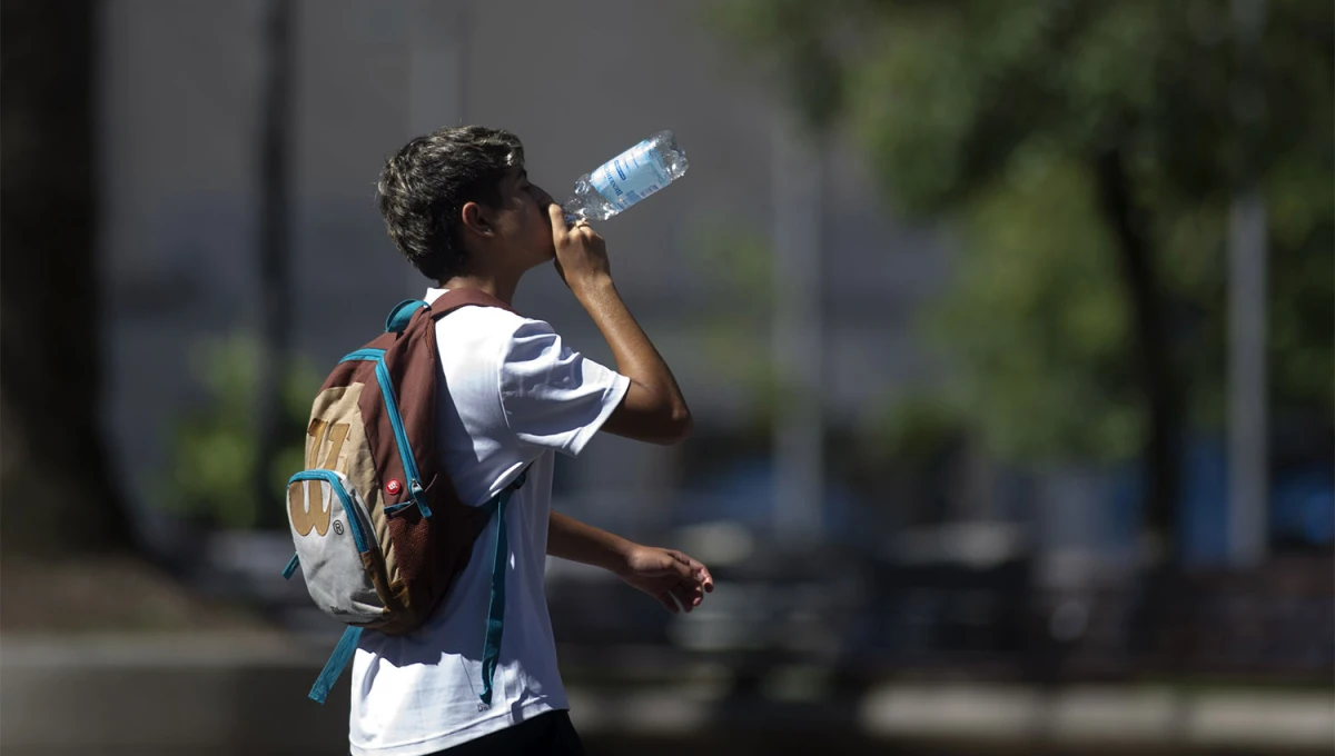 MANGAS CORTAS. El estado del tiempo estará agradable y cálido hoy en Tucumán.