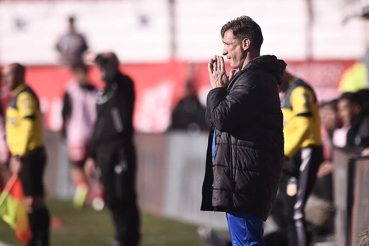 GRAN DESAFÍO. Facundo Sava deberá sostener el buen momento del decano este domingo contra Independiente Rivadavia. 