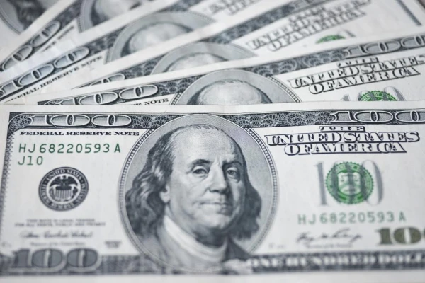 El dólar blue cayó $70 durante septiembre y finalizó a $1.235