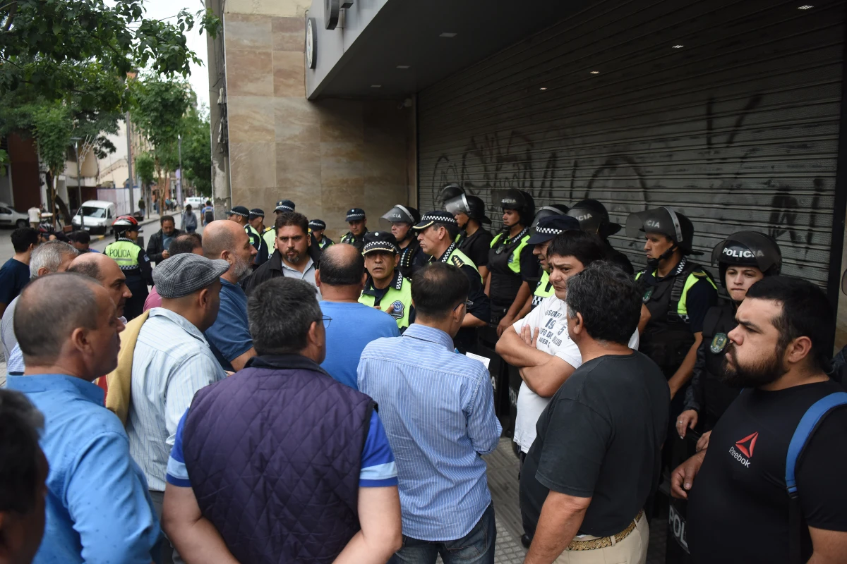 PROTESTA. El gremio de UTA exige una suba salarial a los empresarios. LA GACETA / FOTO DE ANALÍA JARAMILLO (ARCHIVO) 