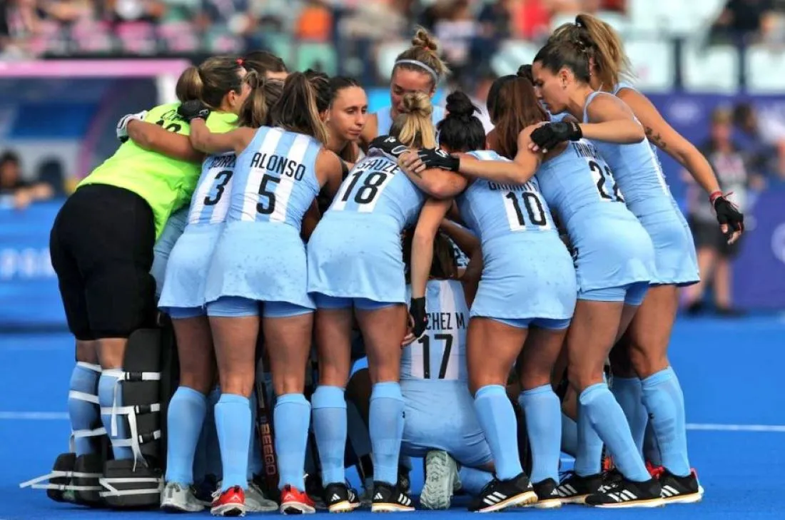 El equipazo, como lo calificó el DT de Las Leonas, jugará contra Alemania por un lugar en la semifinal olímpica