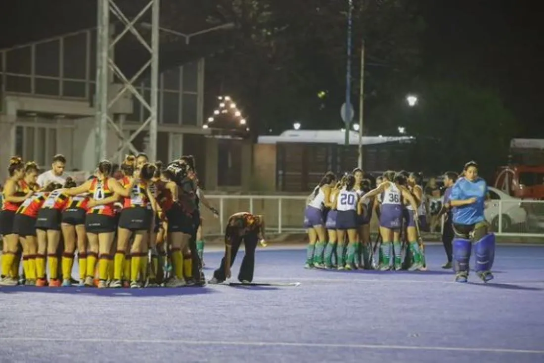 La bocha no solo rueda en París, también en las canchas tucumanas