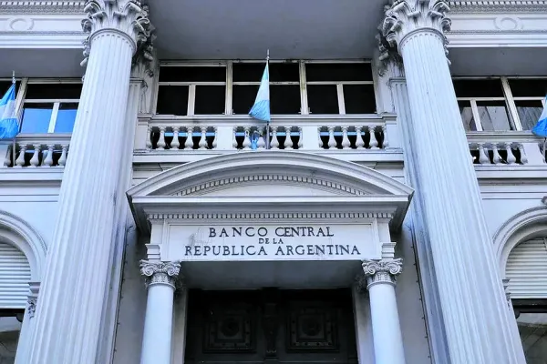 Tiempo de turbulencias para la economía, con pocas reservas