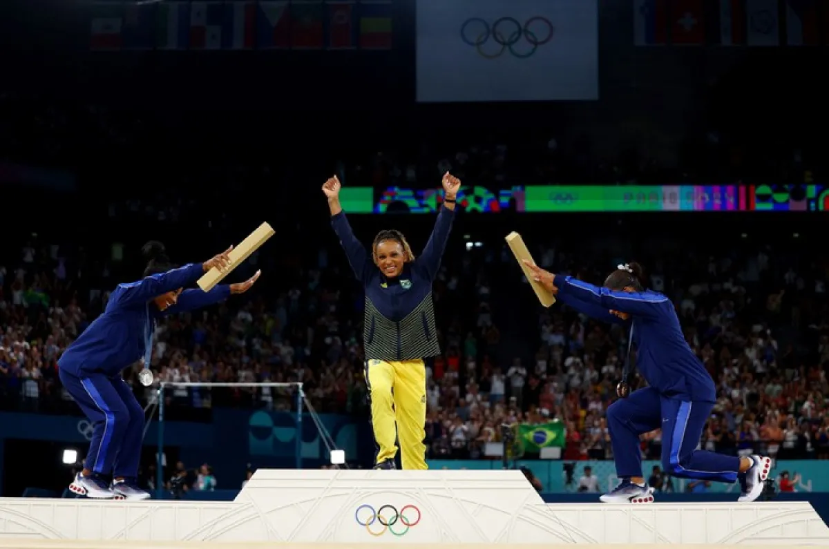 ¿Quién destronó a Simone Biles y por qué le hizo una reverencia en los Juegos Olímpicos?