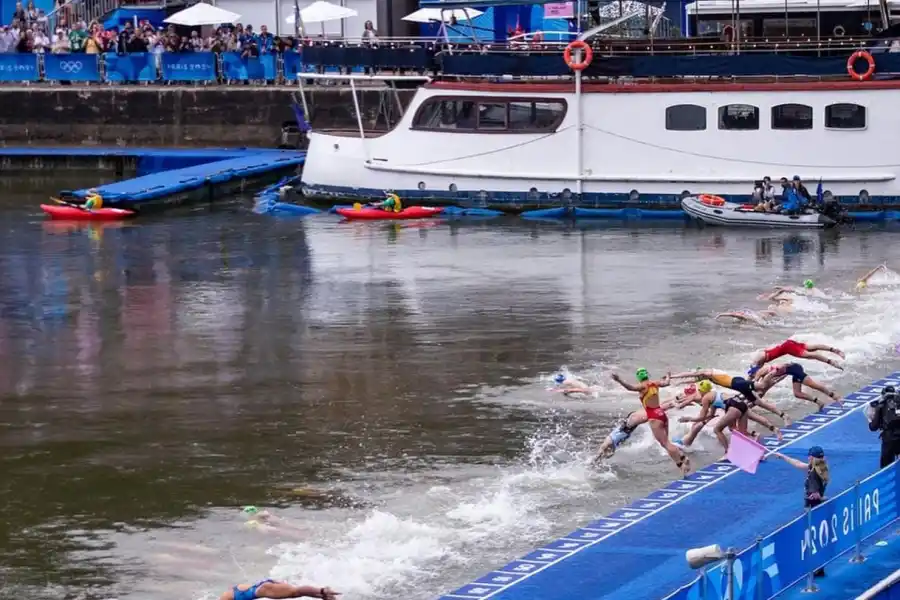 JUEGOS OLÍMPICOS. Otros atletas también se manifestaron por la calidad del agua. / INSTAGRAM @clairemicheltri