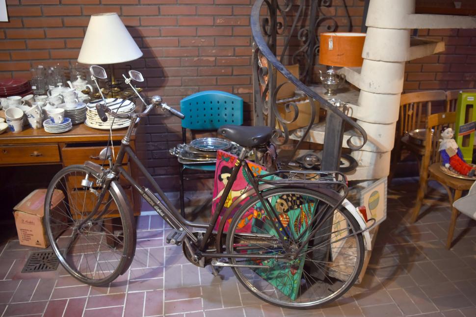 ARTÍCULO DESTACADO. Una bicicleta antigua en impecable estado.