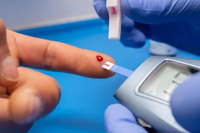 Azúcar alta: cuál es el poderoso té que debes tomar en ayunas para regular la glucosa en sangre