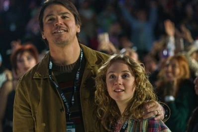 Estreno: un estadio con miles de fans, incluyendo un asesino en serie buscado por la Policía