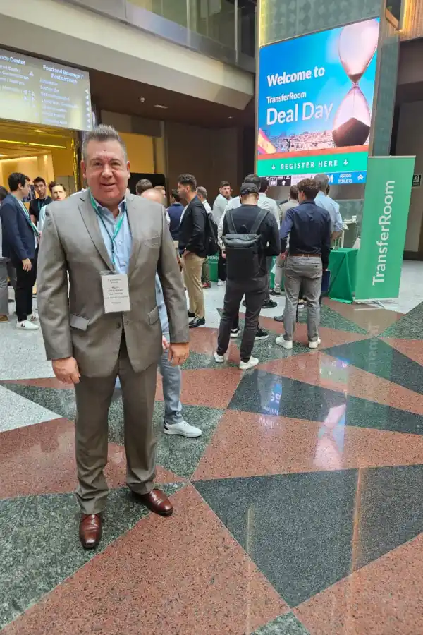 Queremos imponer la marca Atlético Tucumán en el mundo, dijo Abbondándolo