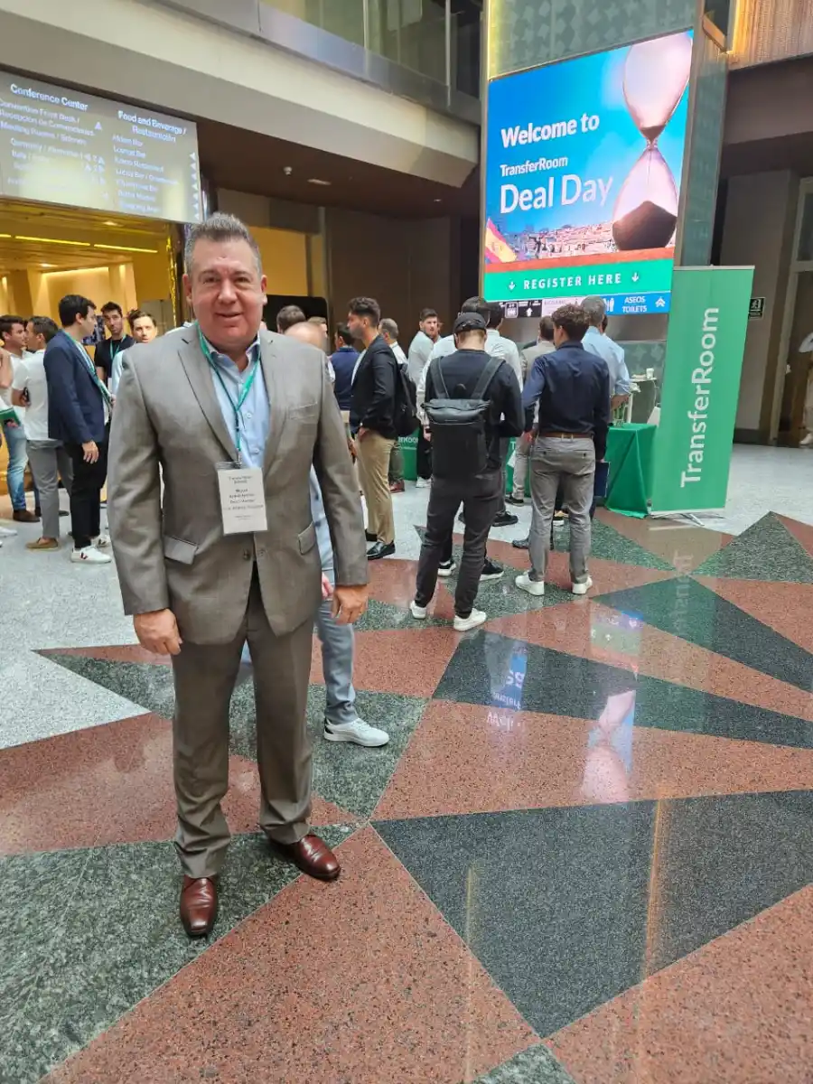 Queremos imponer la marca Atlético Tucumán en el mundo, dijo Abbondándolo