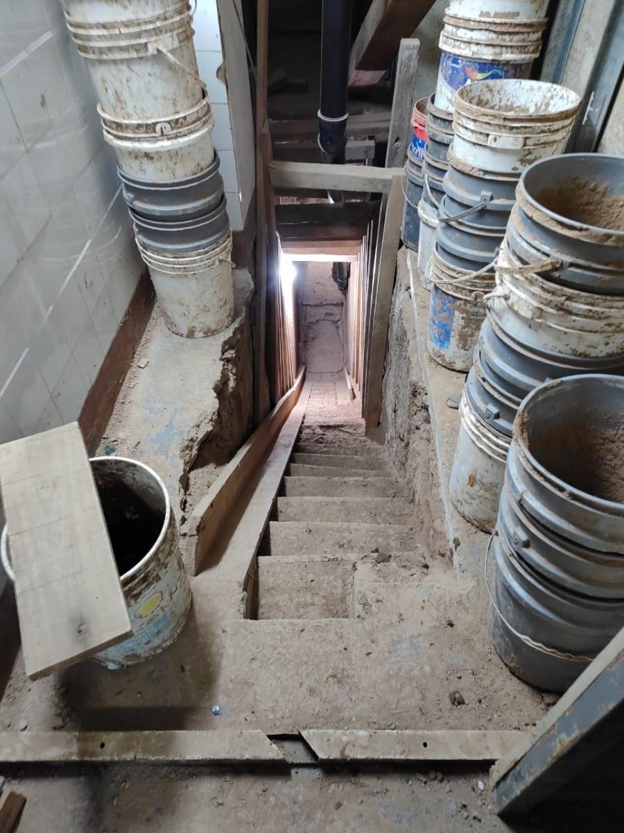 Descubren un túnel creado para robar un banco en San Isidro: el hallazgo fue gracias a un repartidor