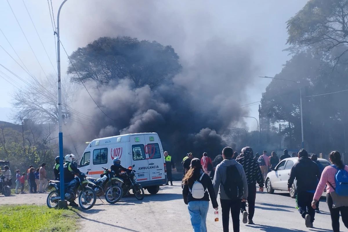 Carreros cortan el puente de San Cayetano y el Lucas Córdoba