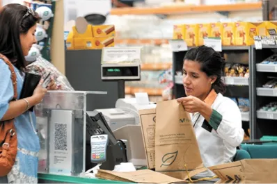 Cuánto gana un cajero de supermercado en agosto de 2024