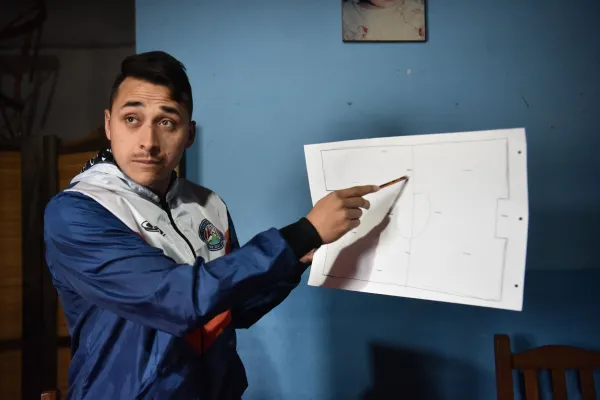 Se llama Enzo por Francescoli, hizo inferiores en Atlético Tucumán y un videojuego lo inspiró a cumplir su sueño