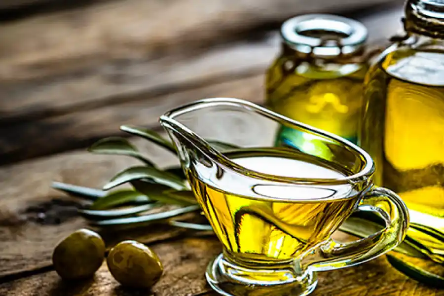 El consumo diario de aceite de oliva puede reducir el riego en un 28% de muerte por demencia.