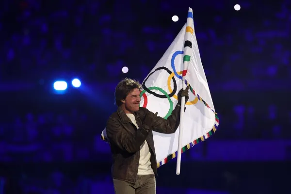 La misión que tuvo Tom Cruise en el cierre de los Juegos Olímpicos: ¿Cómo fue su aparición?