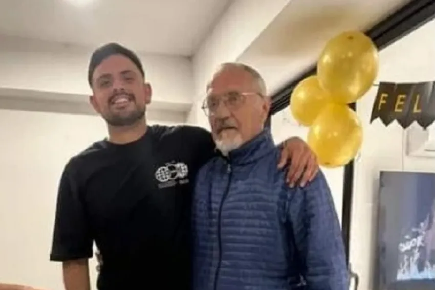 EN SUS REDES SOCIALES. Alejandro Durando (h) publicó una foto con su padre.