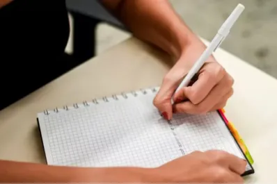 Día del Zurdo: ¿qué determina que una persona use la mano izquierda?