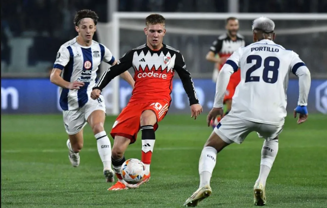 Talleres de Córdoba y River Plate empatan sin goles en el Kempes