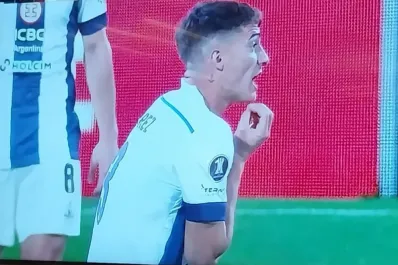 Talleres se queda con uno menos, pero va hacia adelante