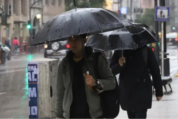 Alerta por lluvias y frío en tres provincias: ¿cómo seguirá el tiempo el resto de la semana?