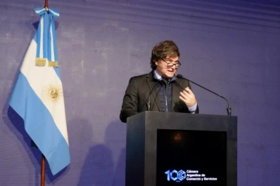 “No estamos dispuestos a devaluar”, reafirmó Milei